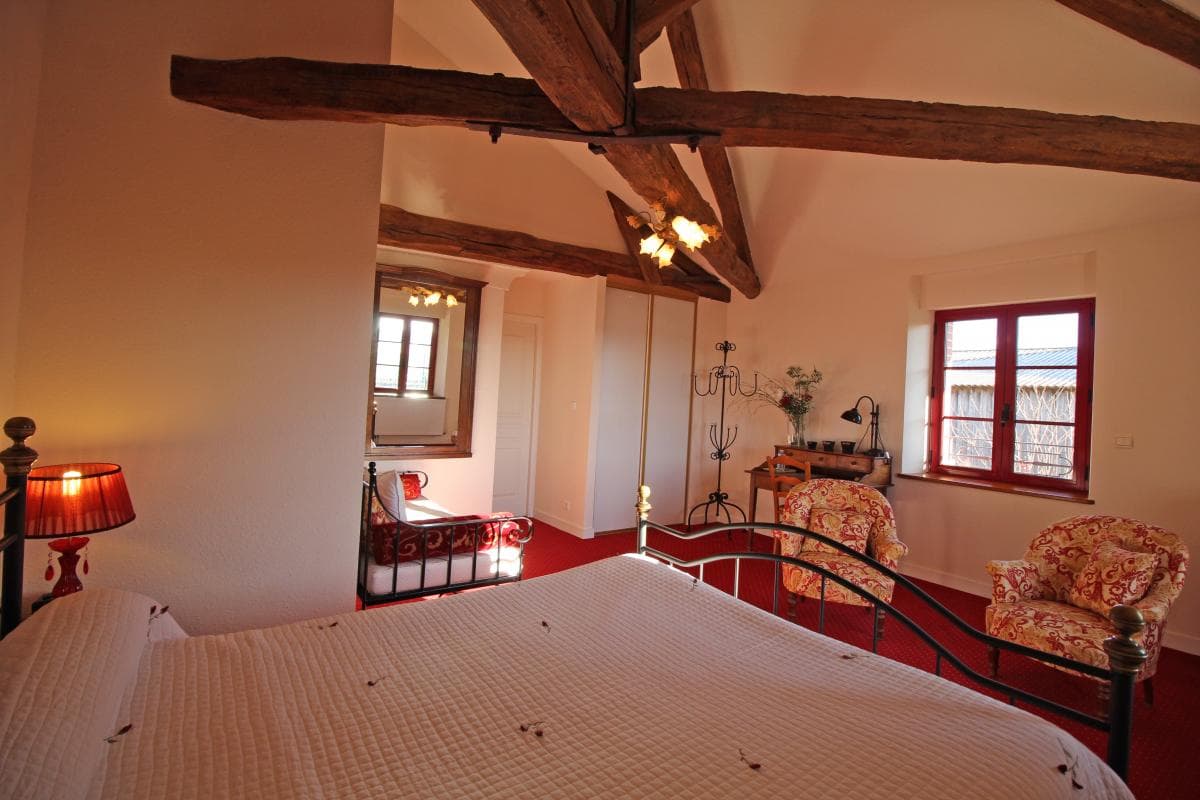 La chambre Eglantines - Ferme de Rouffignac à Blanzac en Haute-Vienne_28
