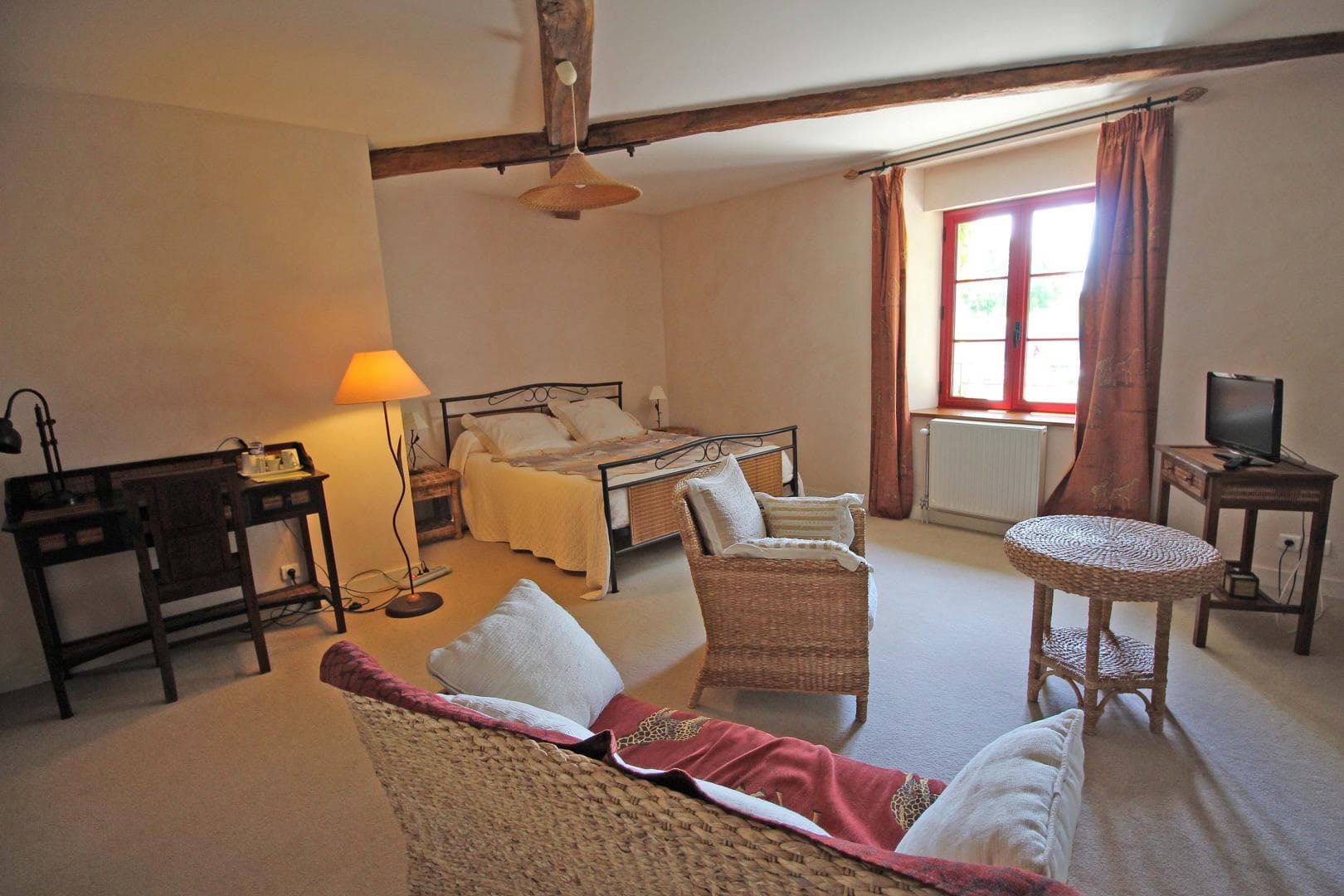 Ferme de Rouffignac à Blanzac en Haute-Vienne - Chambre Aigues Marines_24
