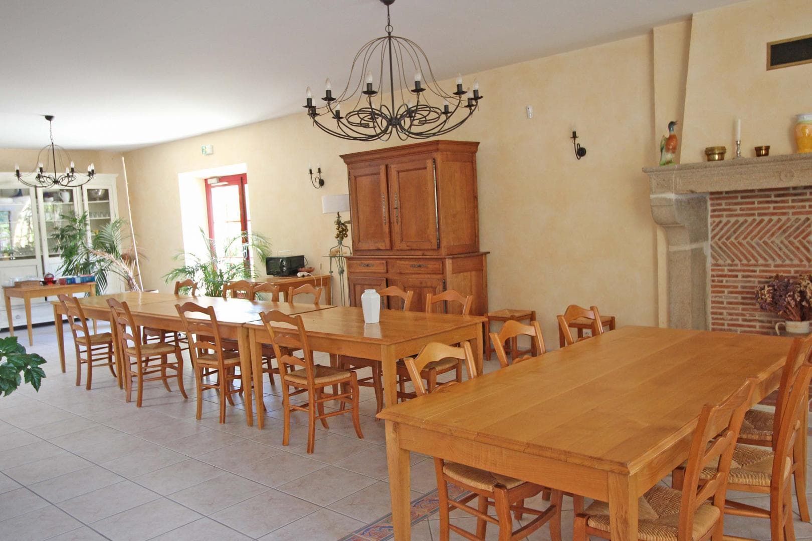 Ferme de Rouffignac à Blanzac en Haute-Vienne - salle à manger_10