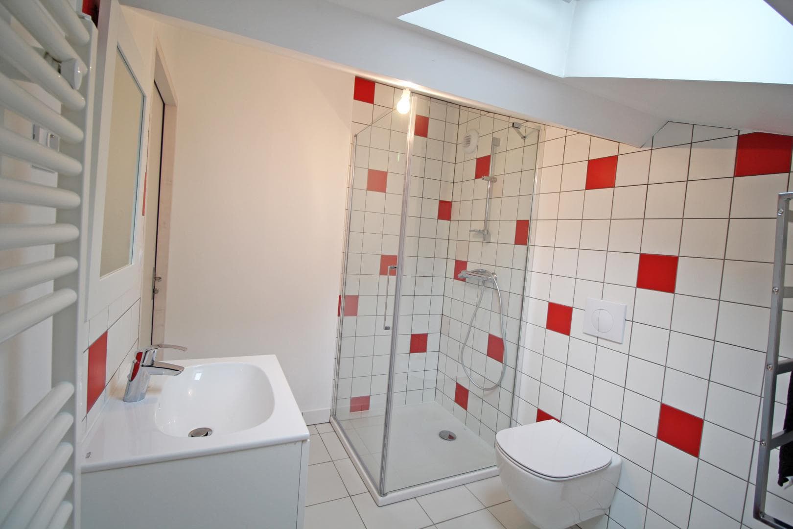 Chez Marie-Louise, gîte à Fromental en Haute-Vienne (Nouvelle Aquitaine)- salle d'eau au 2ème étage_41