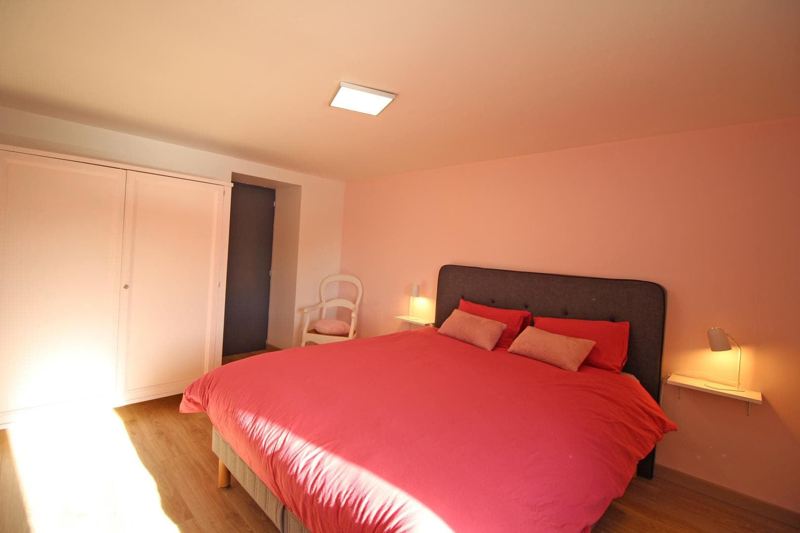 Chez Marie-Louise, gîte à Fromental en Haute-Vienne (Nouvelle Aquitaine)- salle d'eau au rez-de-chaussée_17