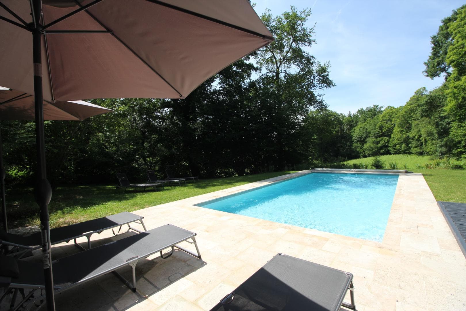 Gite Le Clos des Chênes à La Combe sur la commune de Thouron en Haute-Vienne (Nouvelle- Aquitaine) - la piscine_23