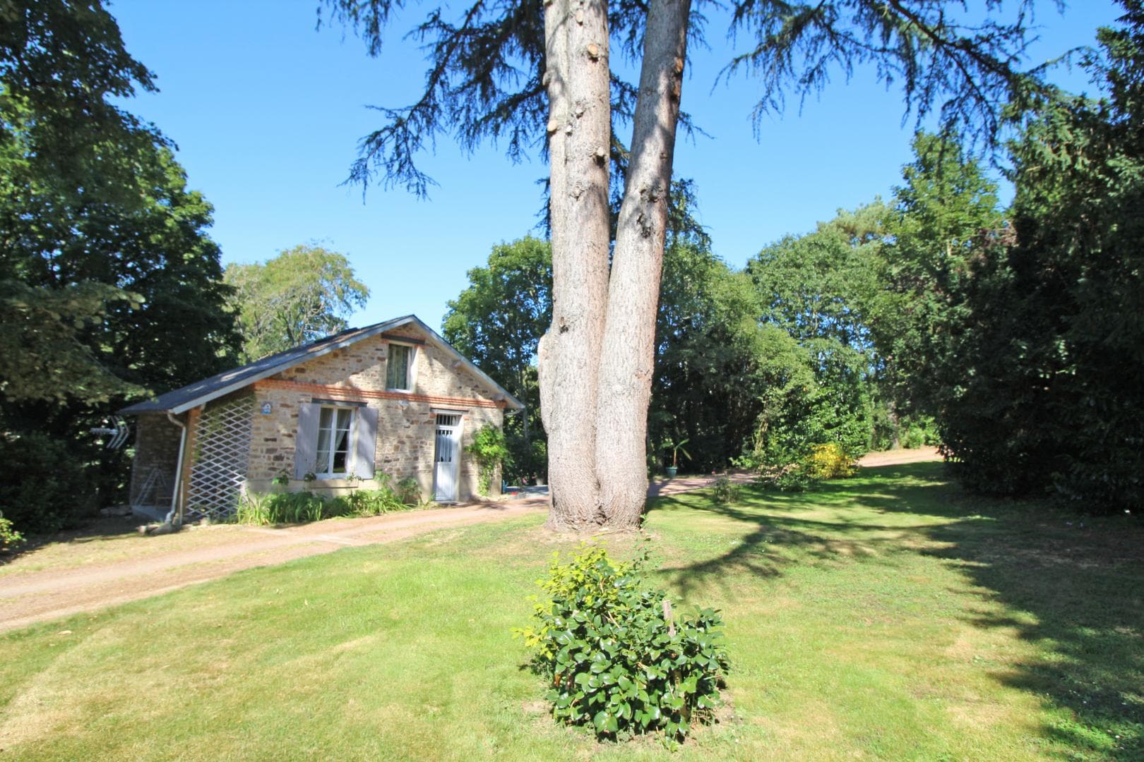 La petite charmille à Châteauponsac en Haute-Vienne (Nouvelle Aquitaine)_13