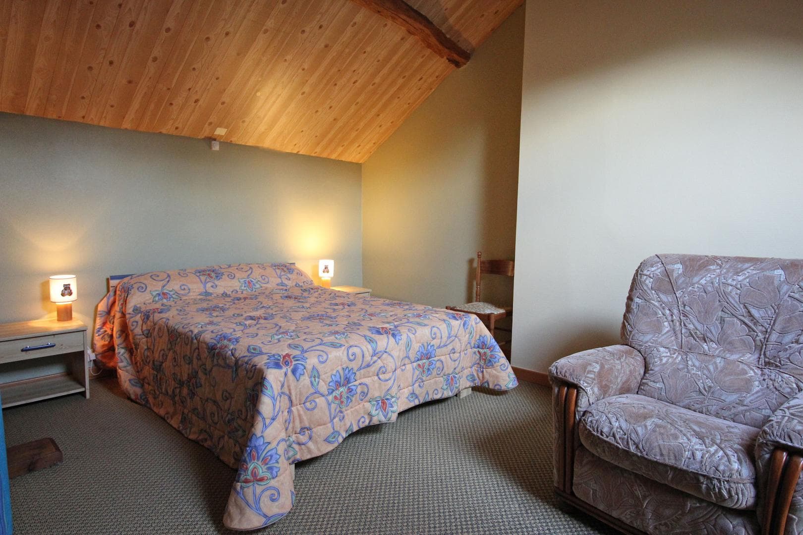 Gite "La Chaize" à Bersac Sur Rivalier en Haute-Vienne (Limousin en Nouvelle Aquitaine) - chambre 2nd étage annexe_15