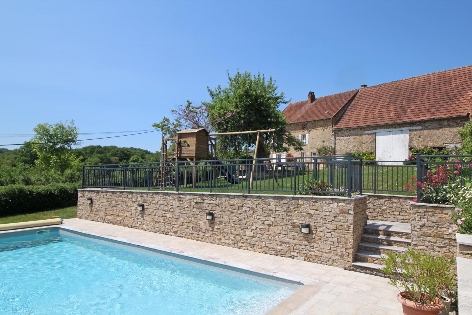 Gite "Lavaud" à Folles en Haute-Vienne (Nouvelle Aquitaine) - piscine_31