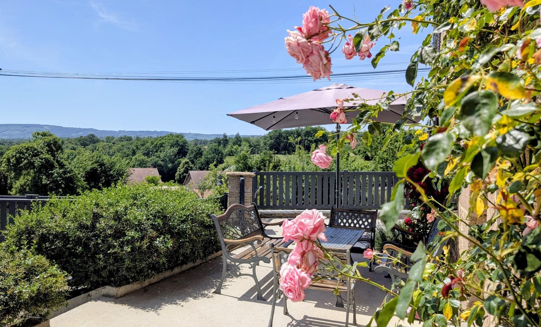 Gite "Lavaud" à Folles en Haute-Vienne (Nouvelle Aquitaine)- vue terrasse_28