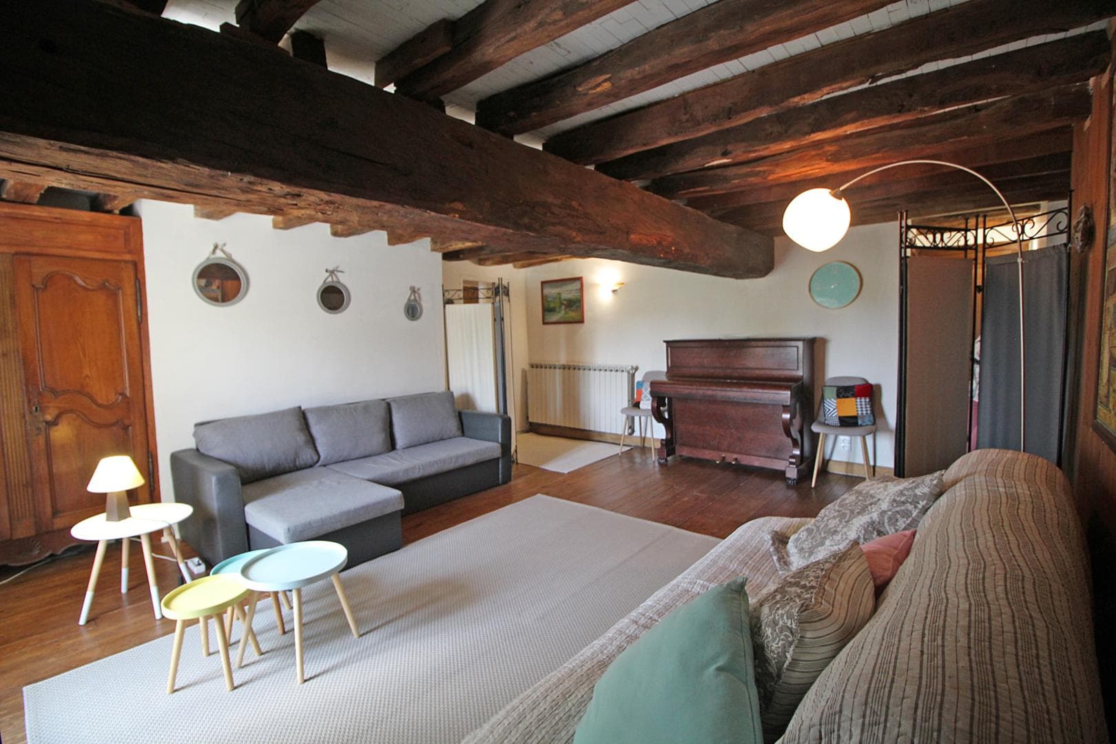 Gite "Lavaud" à Folles en Haute-Vienne (Nouvelle Aquitaine) - salon sur pallier étage _17