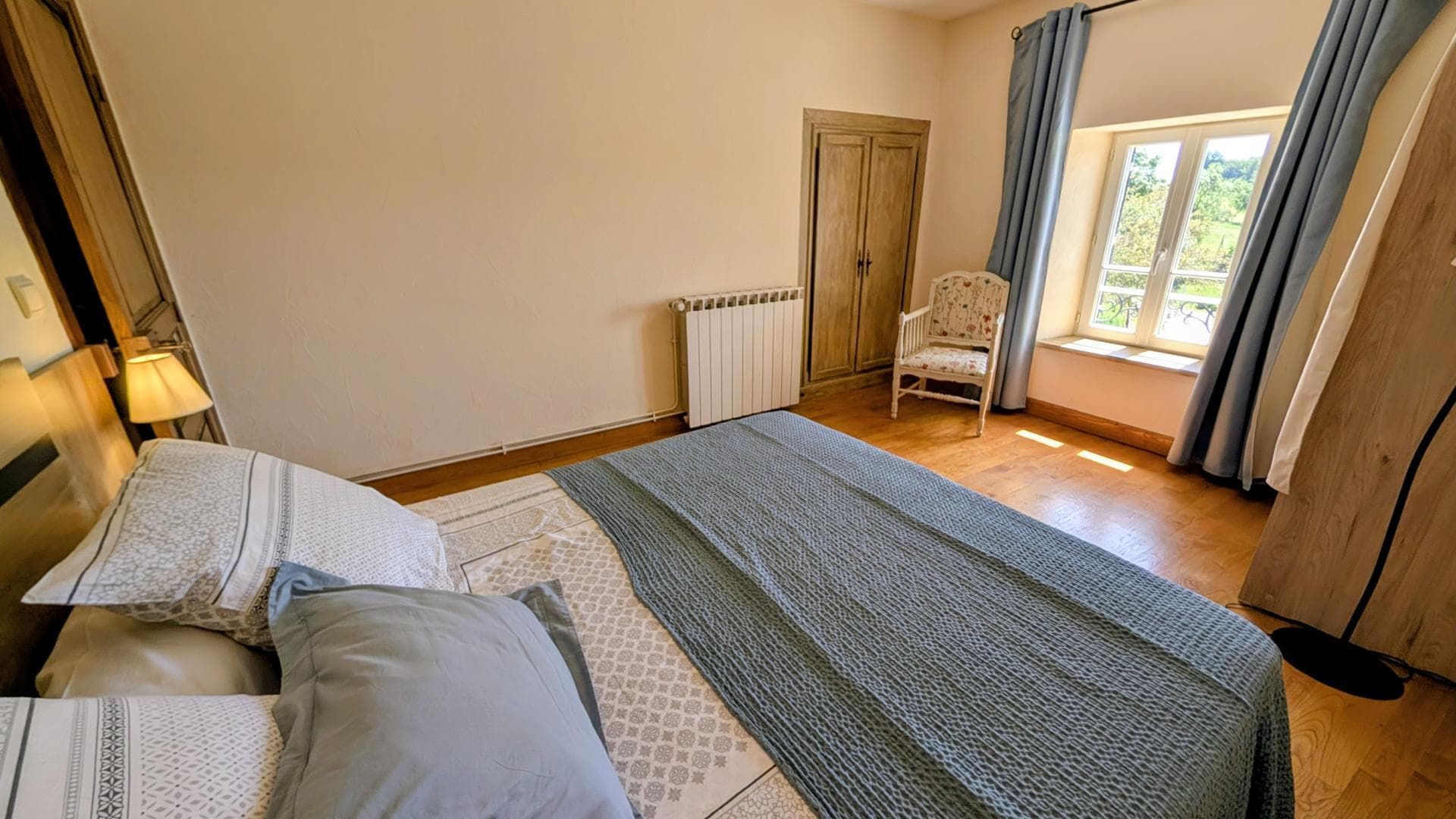Gite "Lavaud" à Folles en Haute-Vienne (Nouvelle Aquitaine) - chambre lit 160_25