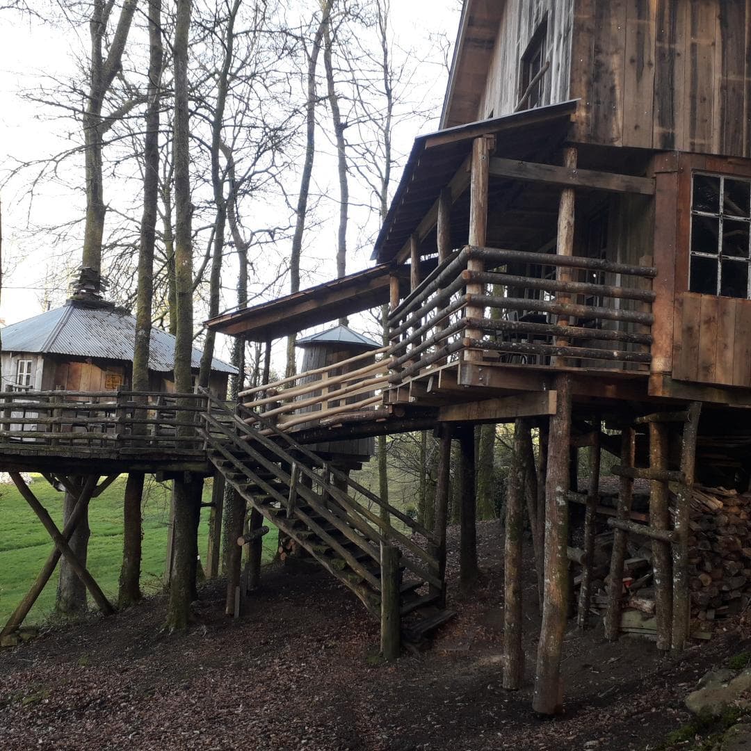 Cabane du "Vieux Huraud" à Saint Sylvestre en Haute-Vienne (Nouvelle Aquitaine) - grande cabane - terrasse couverte_21