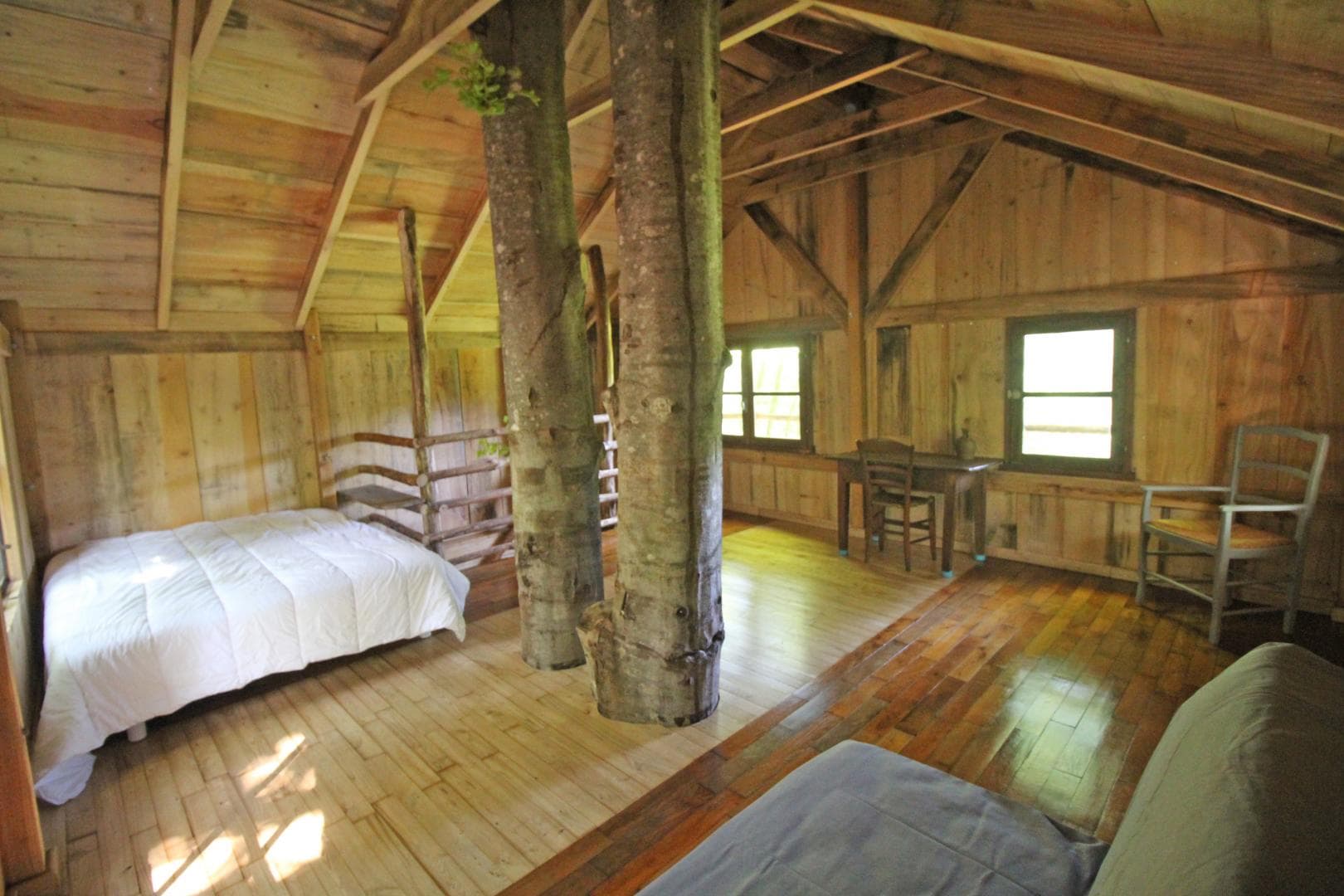 Cabane du "Vieux Huraud" à Saint Sylvestre en Haute-Vienne (Nouvelle Aquitaine) - grande cabane_13