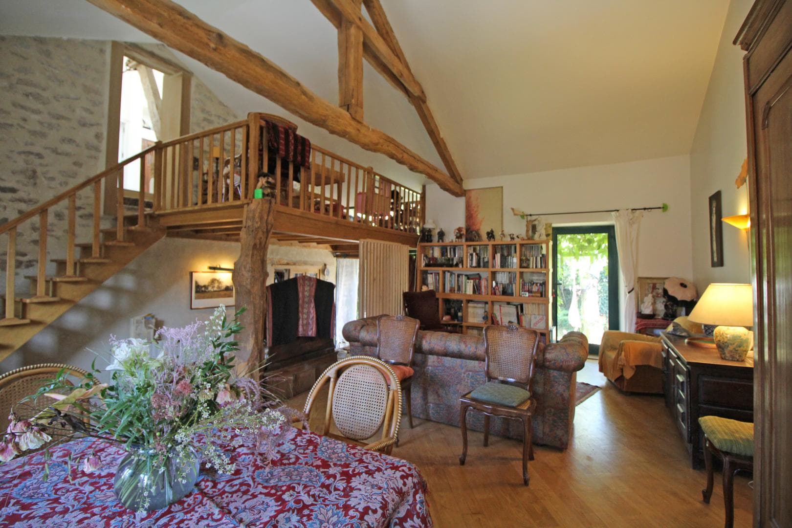 Les chambres d'hôtes de Kernad à Bersac sur Rivalier en Haute-Vienne (Nouvelle Aquitaine)salon et coin mutimédia_44