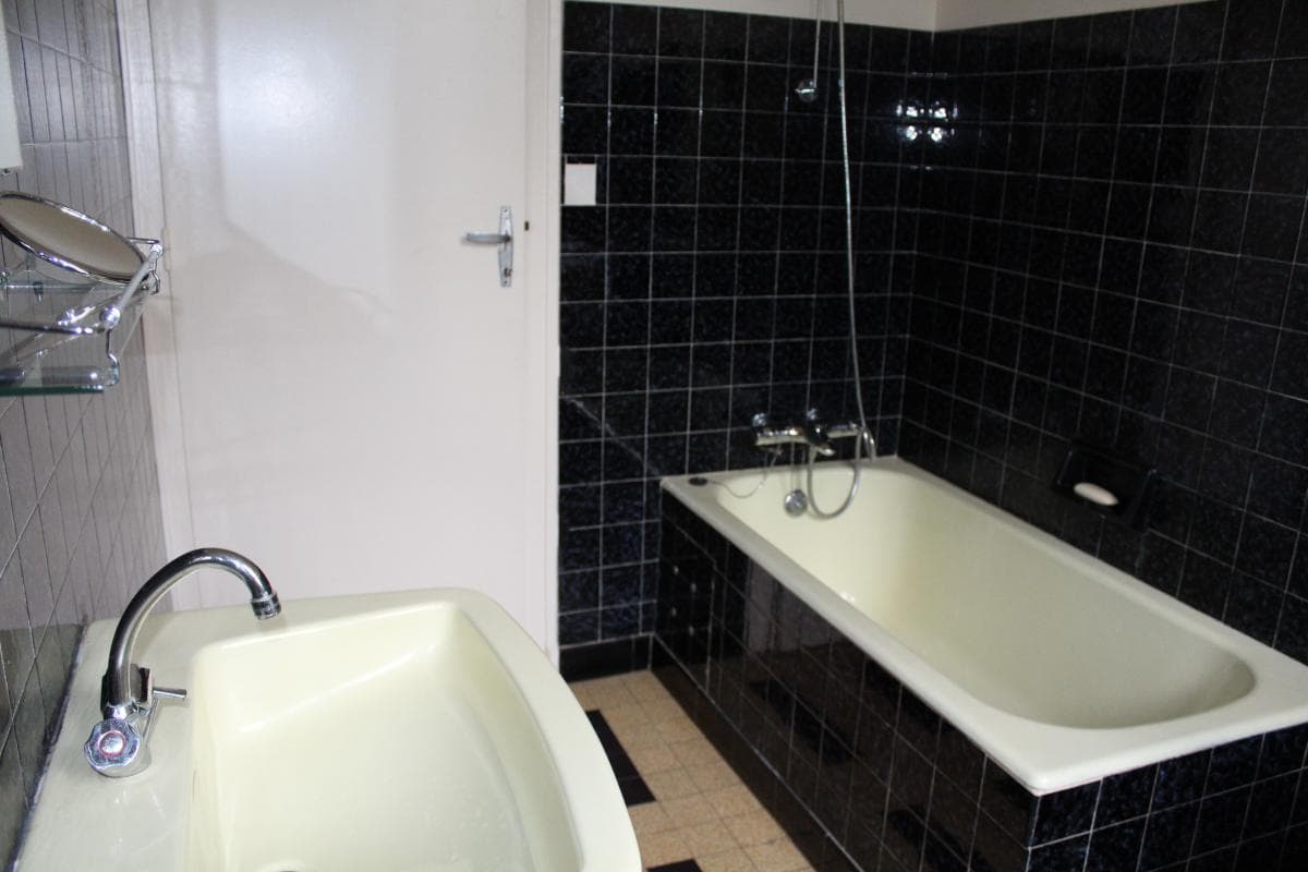 Gite "Le bourg" à Cheissoux en Haute-Vienne (Limousin) - salle de bains rez de chaussée_8