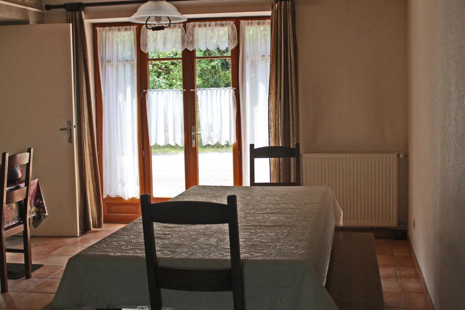 Gite "Le bourg" à Cheissoux en Haute-Vienne (Limousin) - sejour salon_5