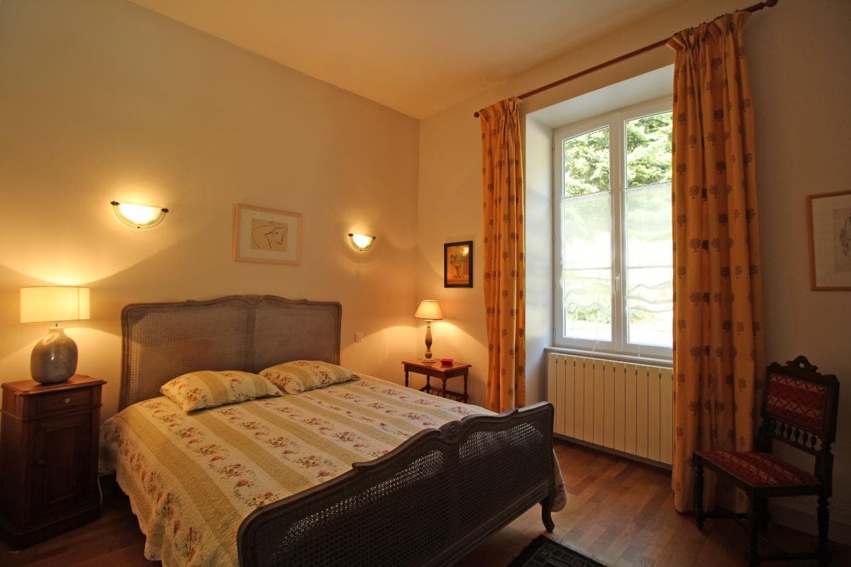Gite "Brenac Jeune" à Eymoutiers en Haute-Vienne (Limousin) - chambre du rez de chaussée - La Loutre_15