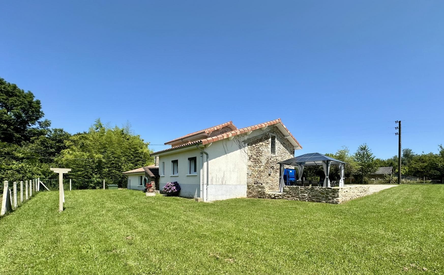 Gite de Sautour Le Petit à Linards en Haute-Vienne - Nouvelle Aquitaine _24