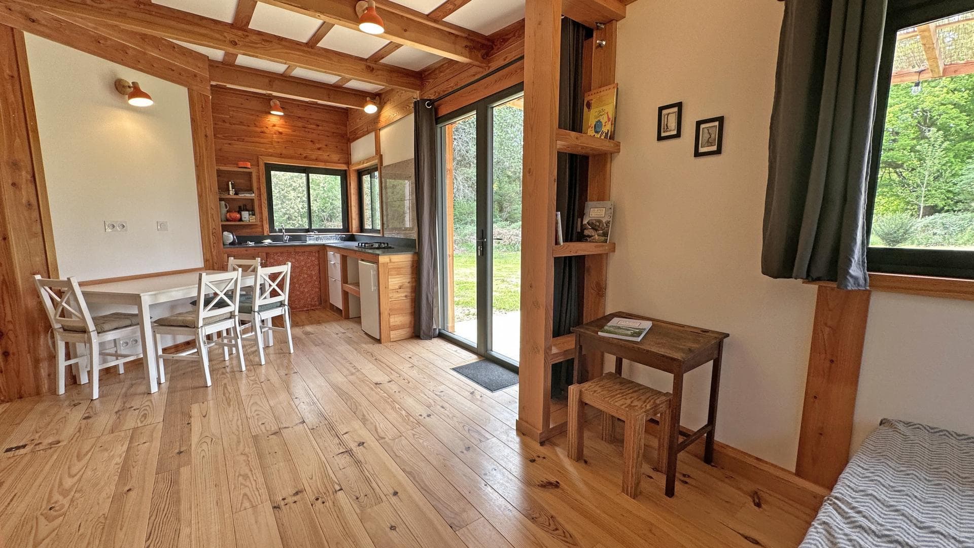 La cabane de la mésange à Peyrat le Château en Haute-Vienne (Nouvelle Aquitaine)_13