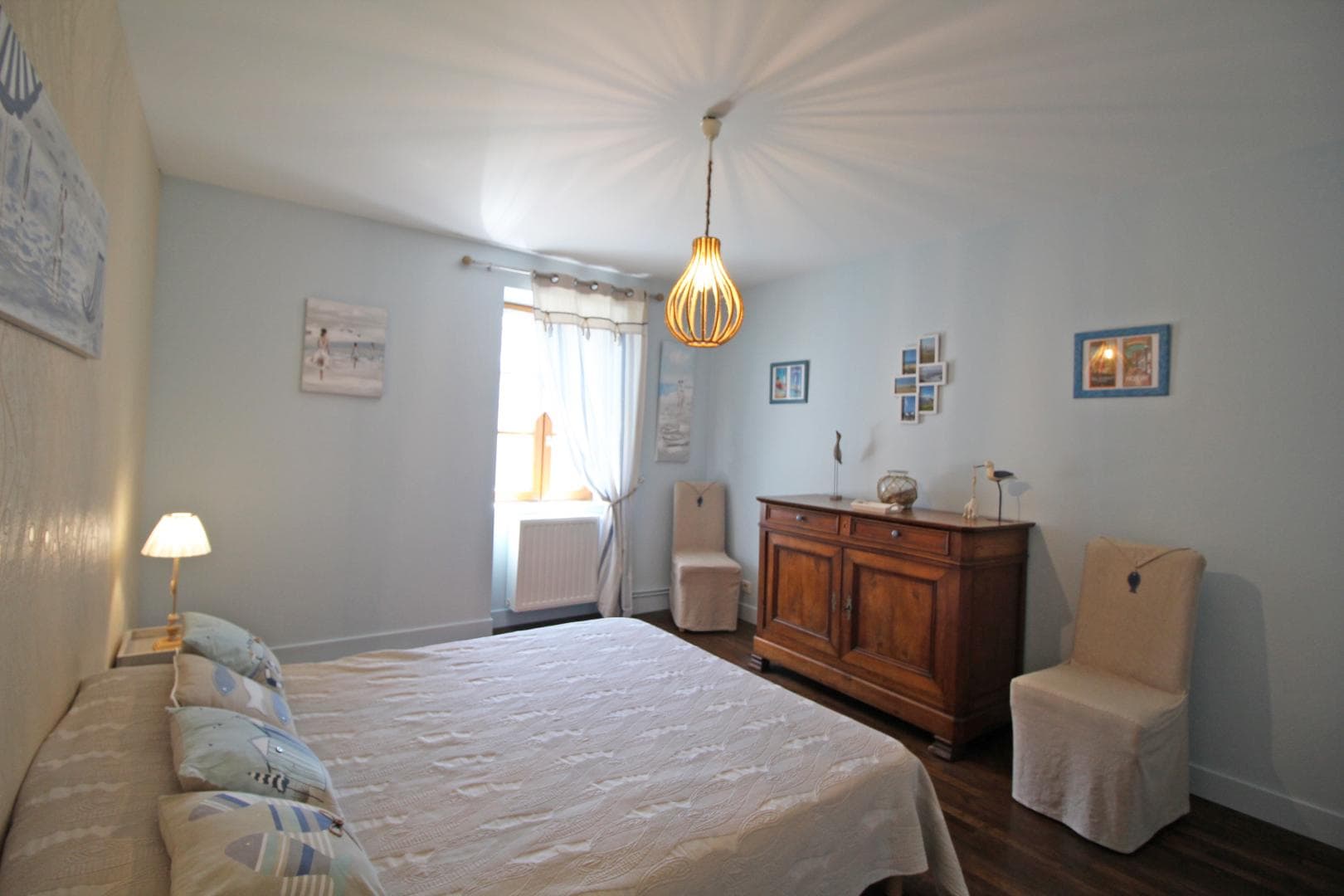 Gîte des Dâmes à Saint Léonard de Noblat en Haute-Vienne (Nouvelle Aquitaine) - chambre étage_44