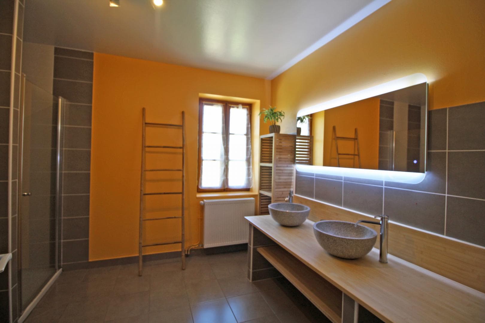 Gîte des Dâmes à Saint Léonard de Noblat en Haute-Vienne (Nouvelle Aquitaine) - chambre étage_41