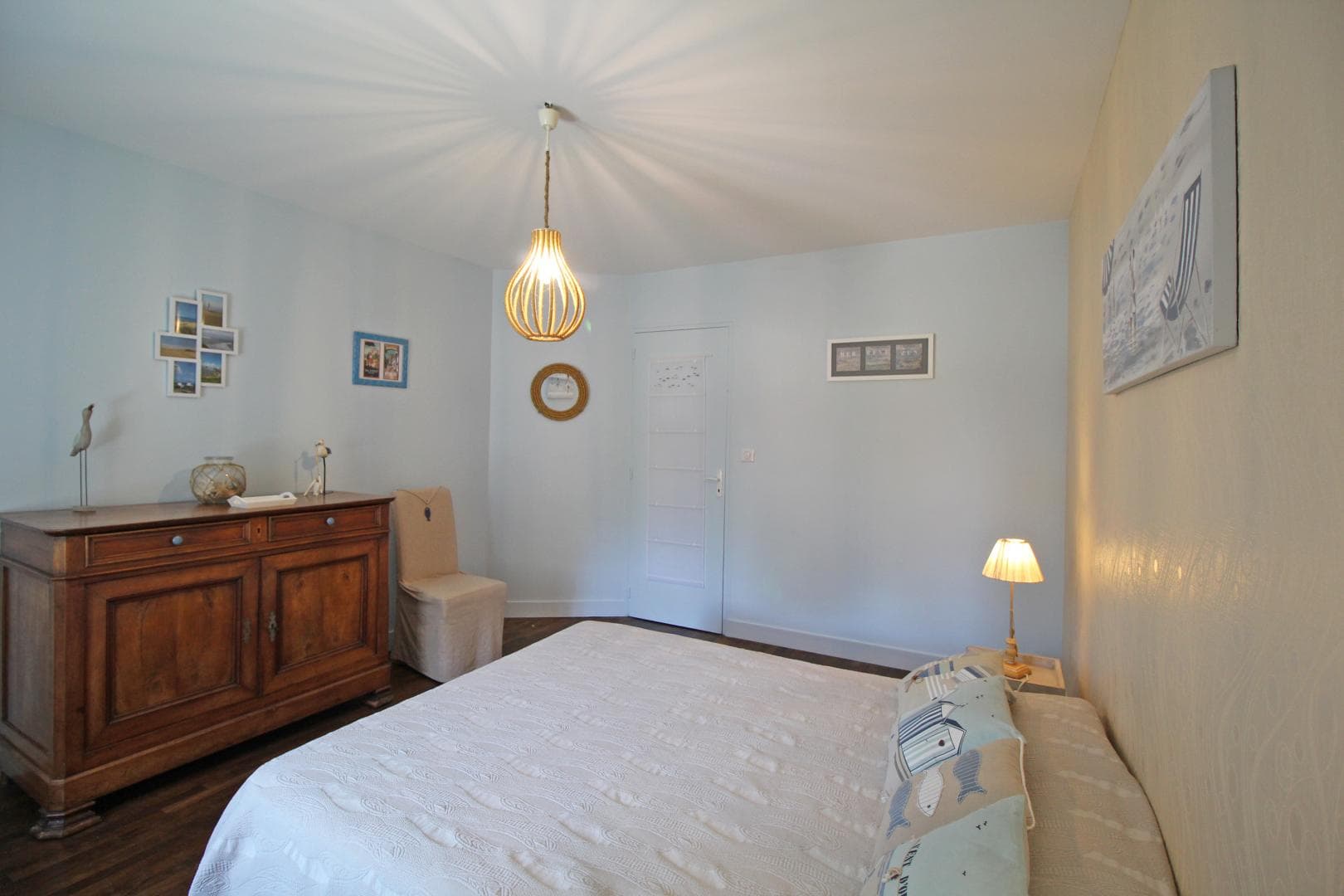 Gîte des Dâmes à Saint Léonard de Noblat en Haute-Vienne (Nouvelle Aquitaine) - chambre étage_46