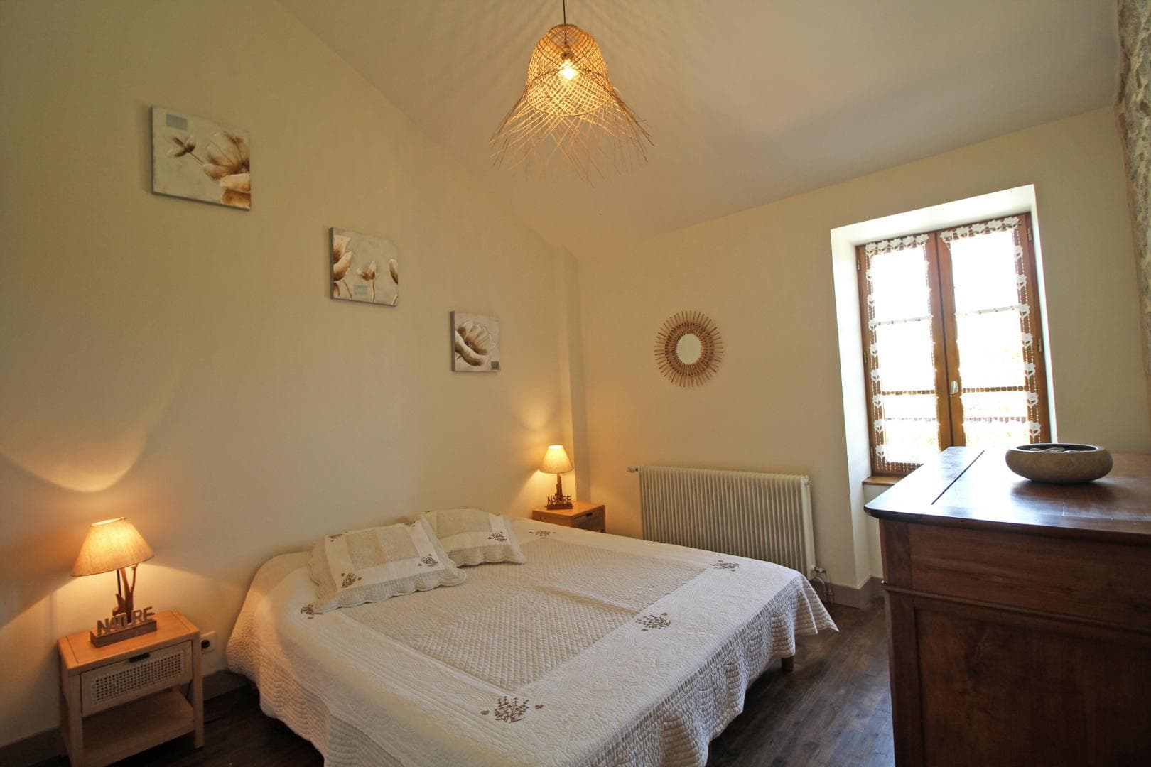 Gîte des Dâmes à Saint Léonard de Noblat en Haute-Vienne (Nouvelle Aquitaine) - chambre étage_49