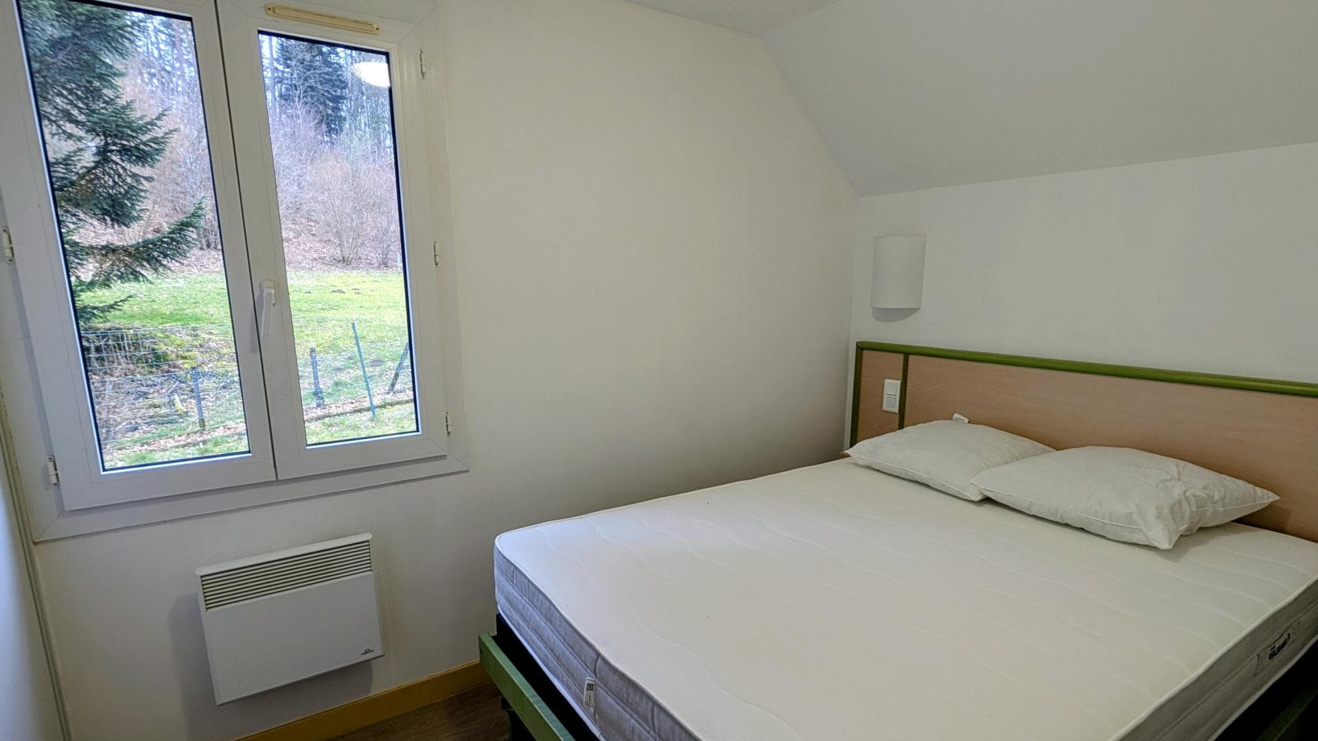 Beaumont Du Lac en Haute-Vienne (Limousin en Nouvelle Aquitaine) - chambre rez de chaussée_6