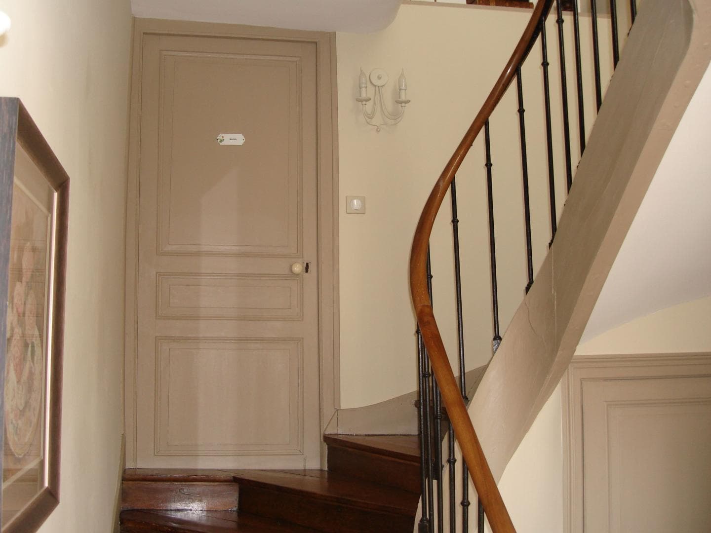 L'Escalier pour monter vers la Suite de Tante Madeleine et la chambre de Tante Chantal, Chambres et Table d'Hôtes du Masbareau à Royères Haute-Vienne limousin Nouvelle Aquitaine_9