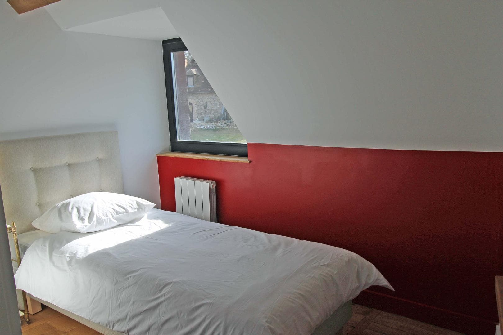 Gite la pommeraie au domaine de Montintin commune de Chateau Chervix en Haute-Vienne - chambre 1 pers. petite maison_33