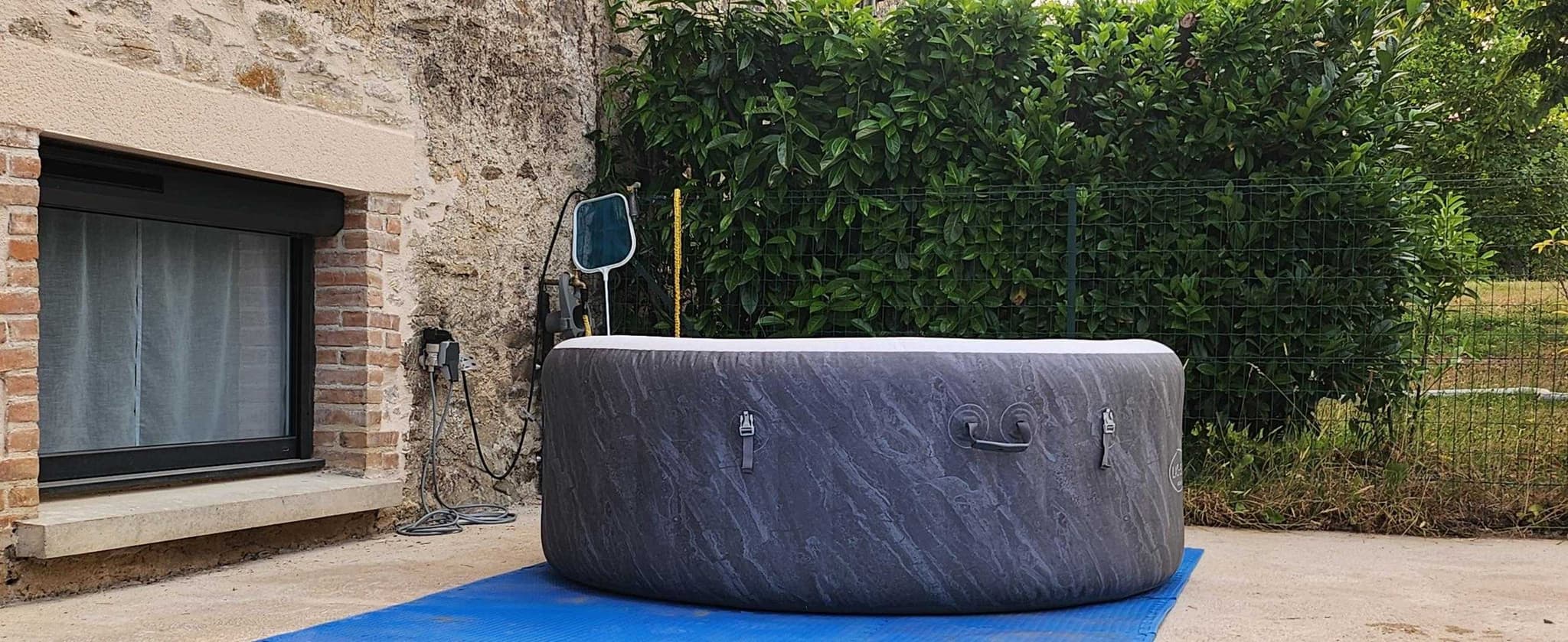 gite de la petite cascade à La Jaunie commune de La Meyze en Haute-Vienne - le SPA gonflable_24