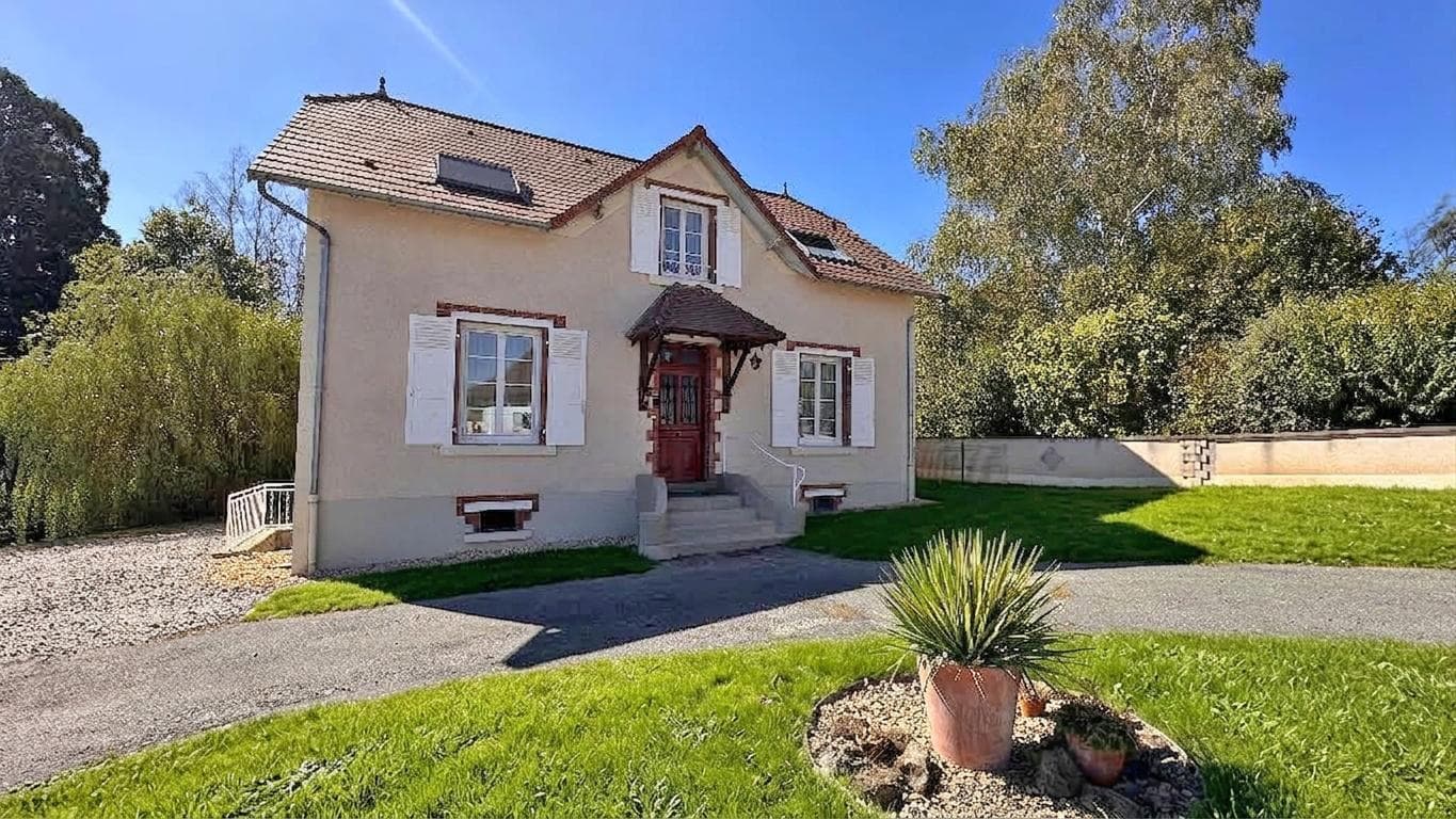 Gîte 'Le Rocher' à La Meyze en Haute-Vienne (Nouvelle Aquitaine)_1