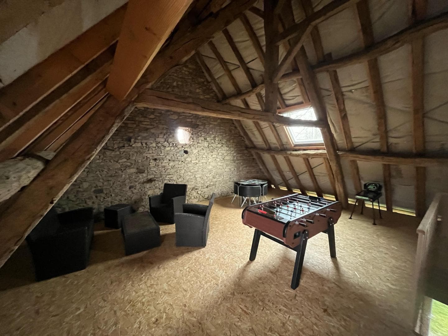 Le Paradis de Caux à Magnac Bourg en Haute-Vienne (Nouvelle Aquitaine) - salle de jeux_31