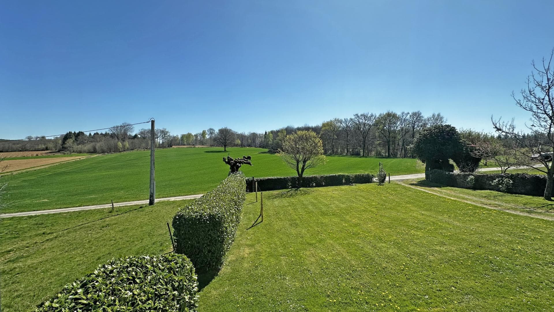 Gîte du Tigre à Saint Priest Ligoure en Haute-Vienne (Nouvelle Aquitaine) - vue de la chambre_22