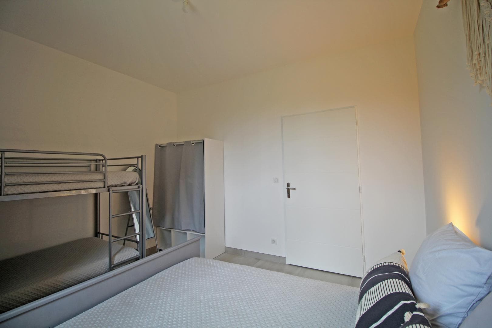 Gîte 'La réserve' à Saint Yrieix la Perche en Haute-Vienne (Nouvelle Aquitaine)
CHAMBRE REZ DE CHAUSSEE_23