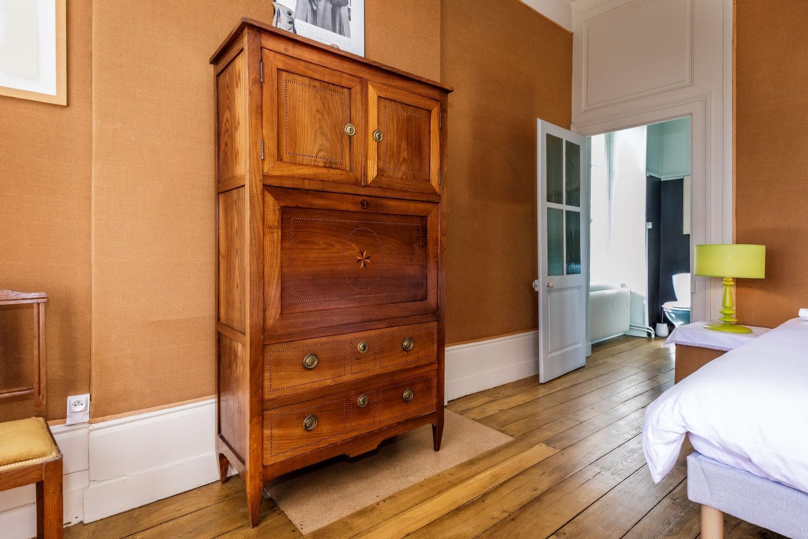 Le Petit Château à Vicq sur Breuilh en Haute-Vienne (Nouvelle Aquitaine) - Chambre Peyroux_32