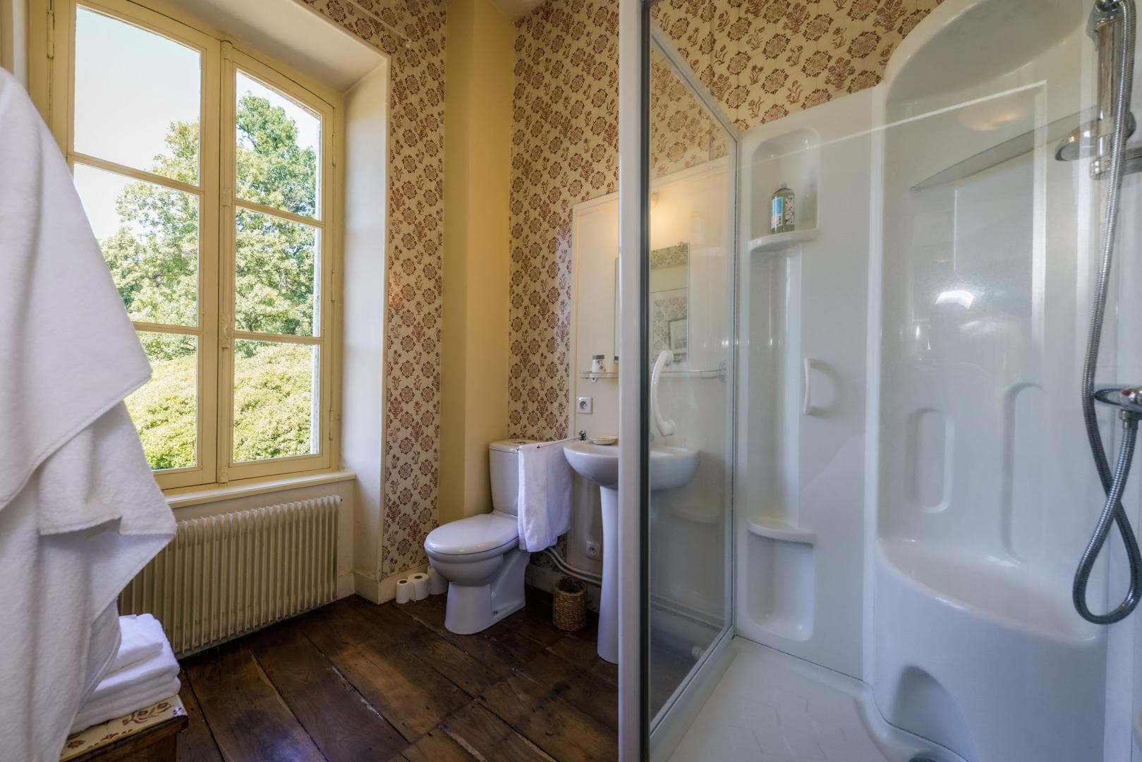 Le Petit Château à Vicq sur Breuilh en Haute-Vienne (Nouvelle Aquitaine) - Chambre Iberia_46