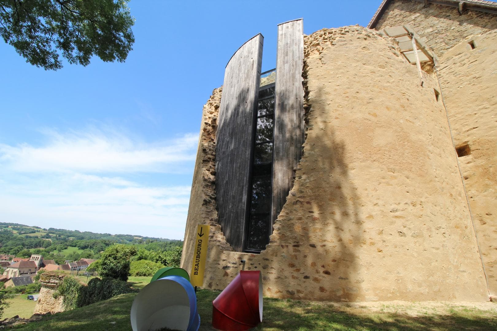 Le vieux château à Vicq sur Breuilh en Haute-Vienne (Nouvelle Aquitaine)_30