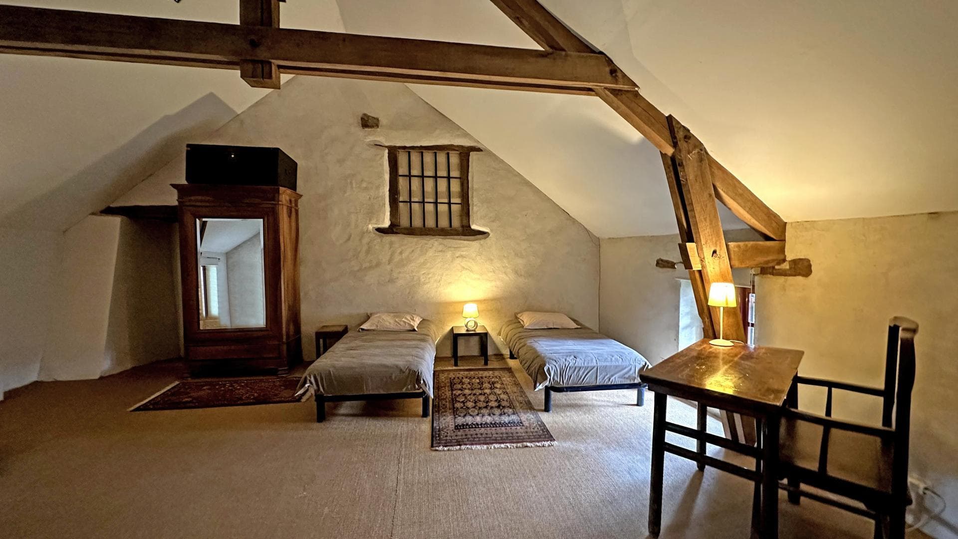 Le vieux château à Vicq sur Breuilh en Haute-Vienne (Nouvelle Aquitaine)_21