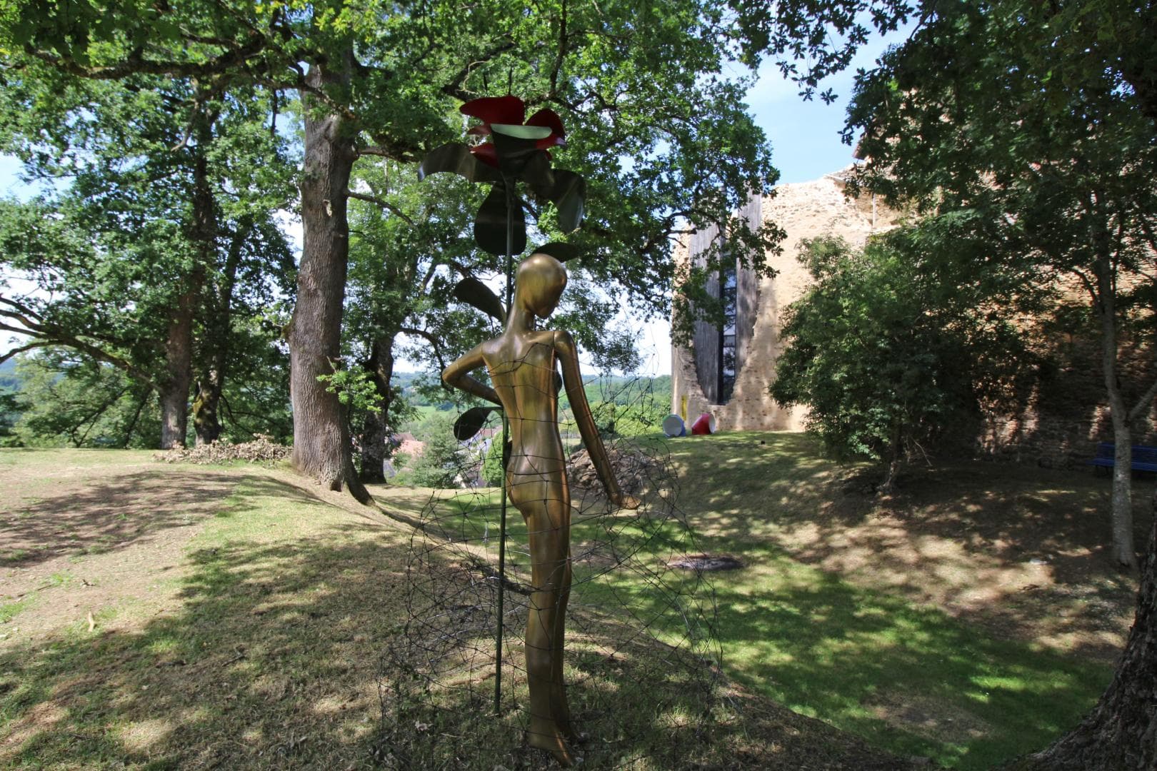 Le vieux château à Vicq sur Breuilh en Haute-Vienne (Nouvelle Aquitaine)_48