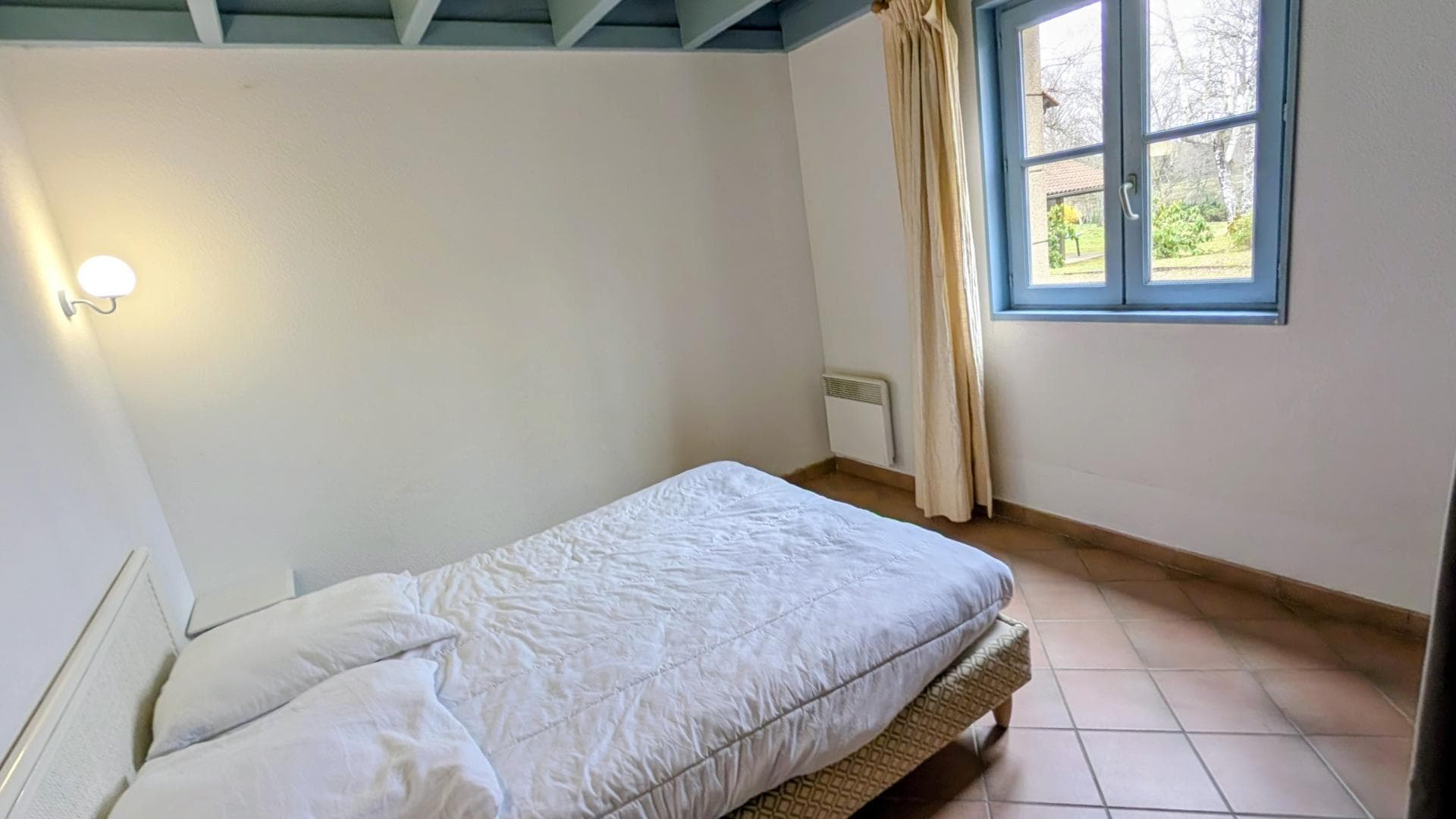 Gite "Le Mazeau - Etang de La Roche" à Meuzac en Haute-Vienne (Limousin)- chambre rez de chaussée_8