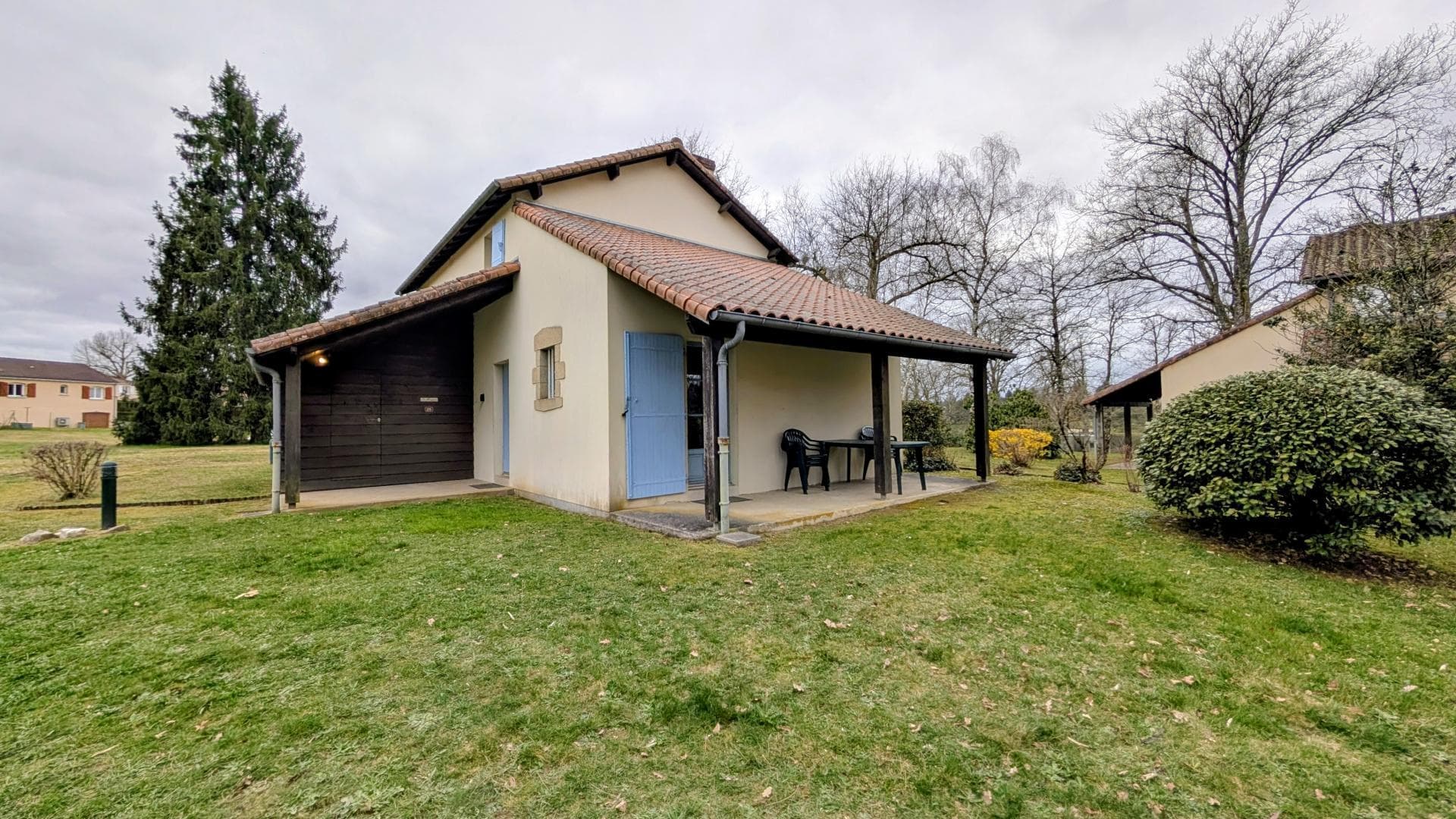 Gite "Le Mazeau - Etang de La Roche" à Meuzac en Haute-Vienne (Limousin)_1