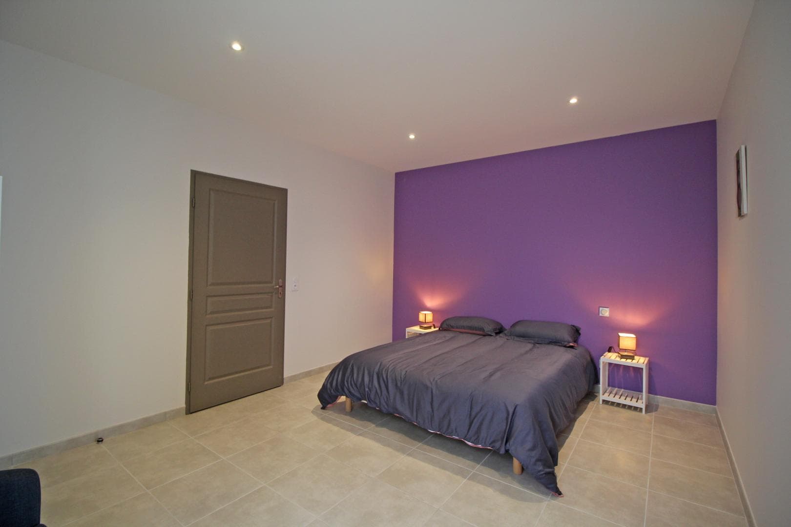 Gîte de 'La Reille' à Cussac en Haute-Vienne (Nouvelle Aquitaine)- chambre violette au rez-de-chaussée_19