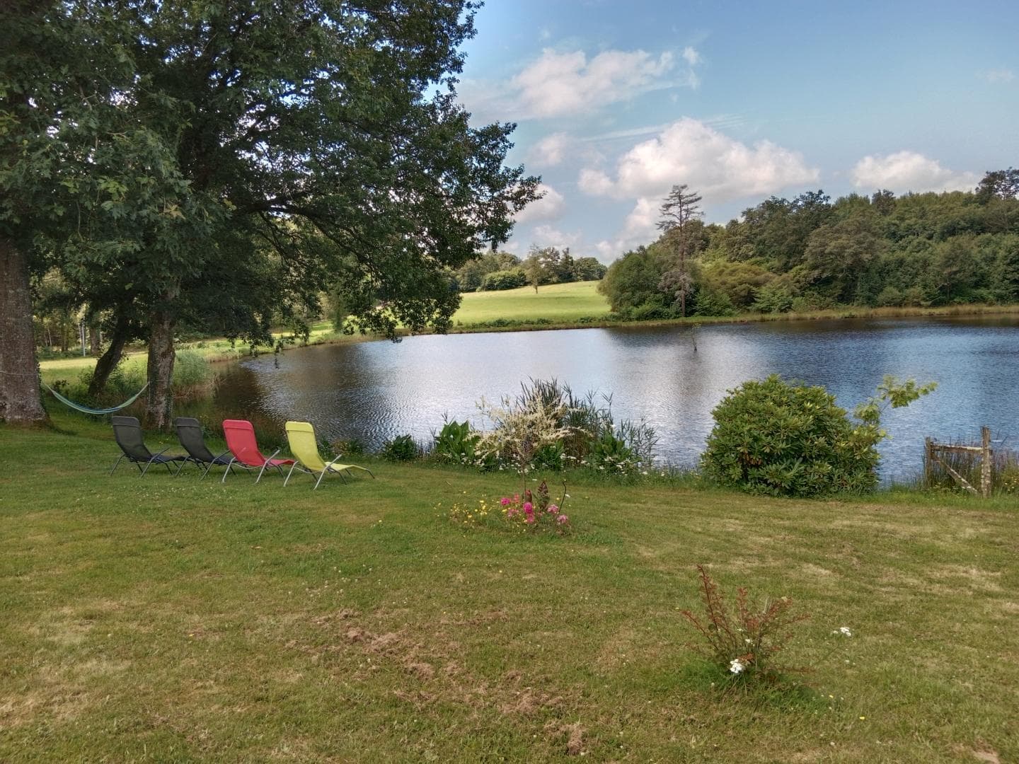 Gite de la Petite Lisonne - commune de Marval en Haute-vienne - Limousin - vue sur l'étang _32