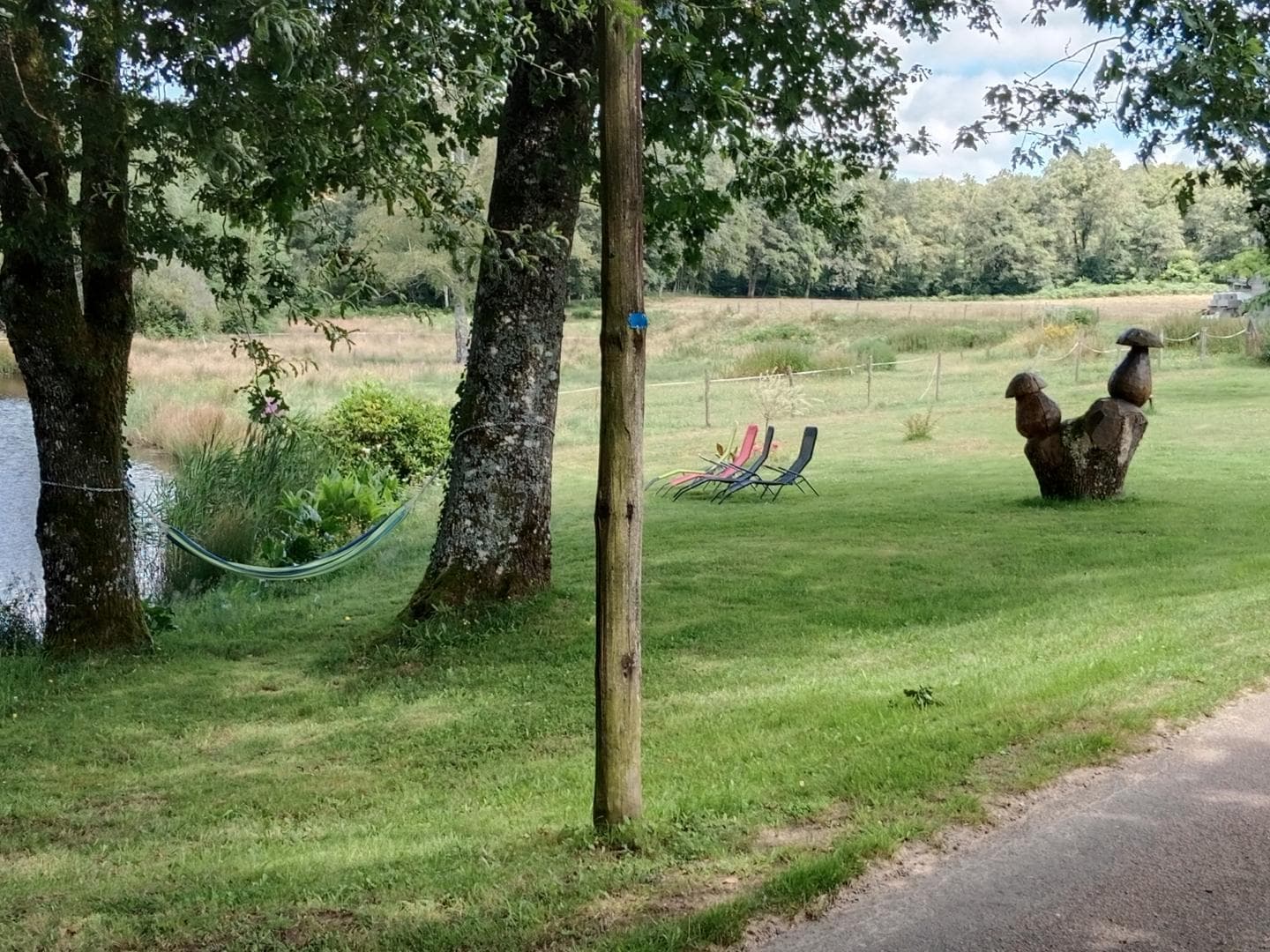Gite de la Petite Lisonne - commune de Marval en Haute-vienne - Limousin - vue sur l'étang _31