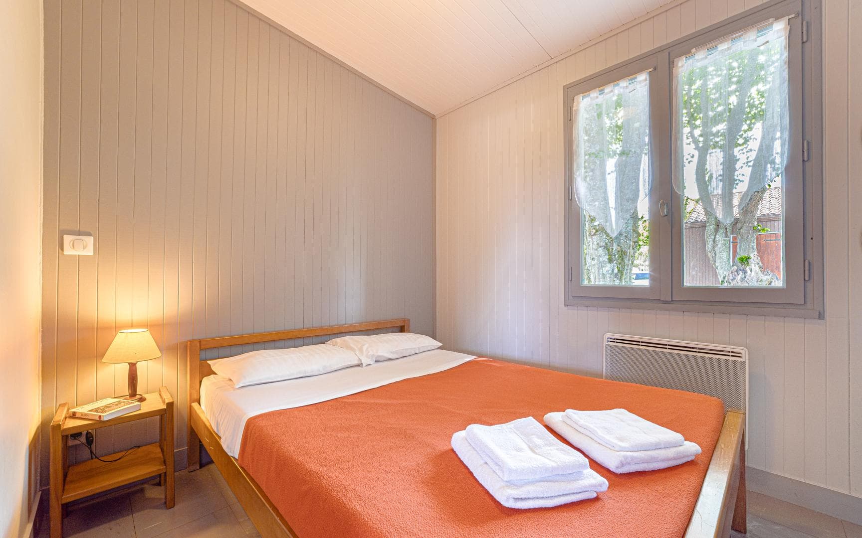 Gite " Les Ribières" à Les Cars en Haute-Vienne (Nouvelle Aquitaine) - chambre_8