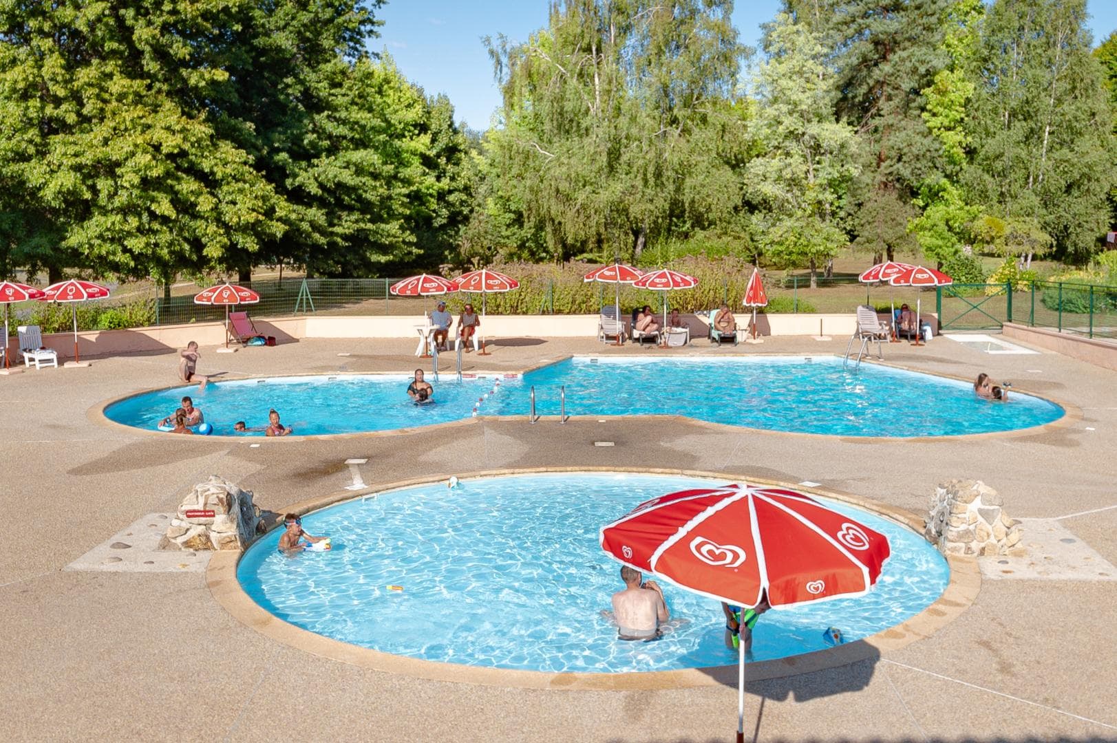 Gite "Les Ribières" à Les Cars en Haute-Vienne (Nouvelle Aquitaine) - piscine_2