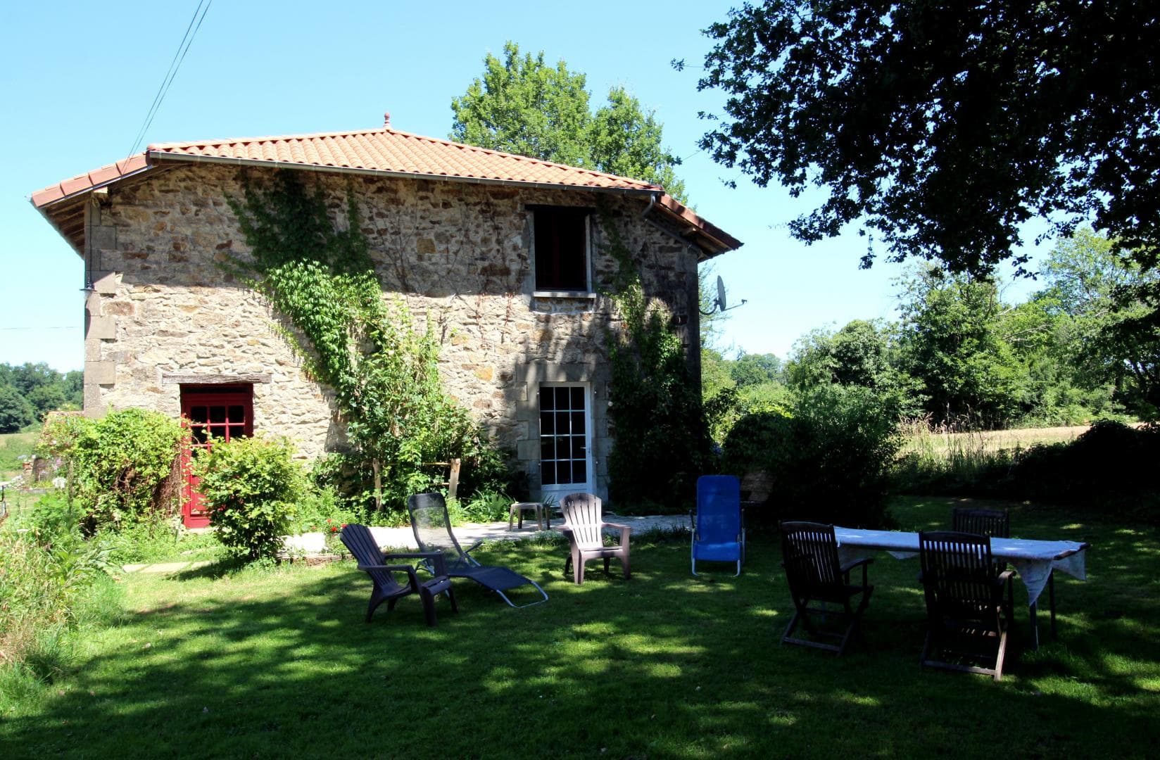 Chambre d'hôtes " Le Coudert " à Chéronnac en Haute-Vienne (Nouvelle Aquitaine). Le coin Tara-toy._24