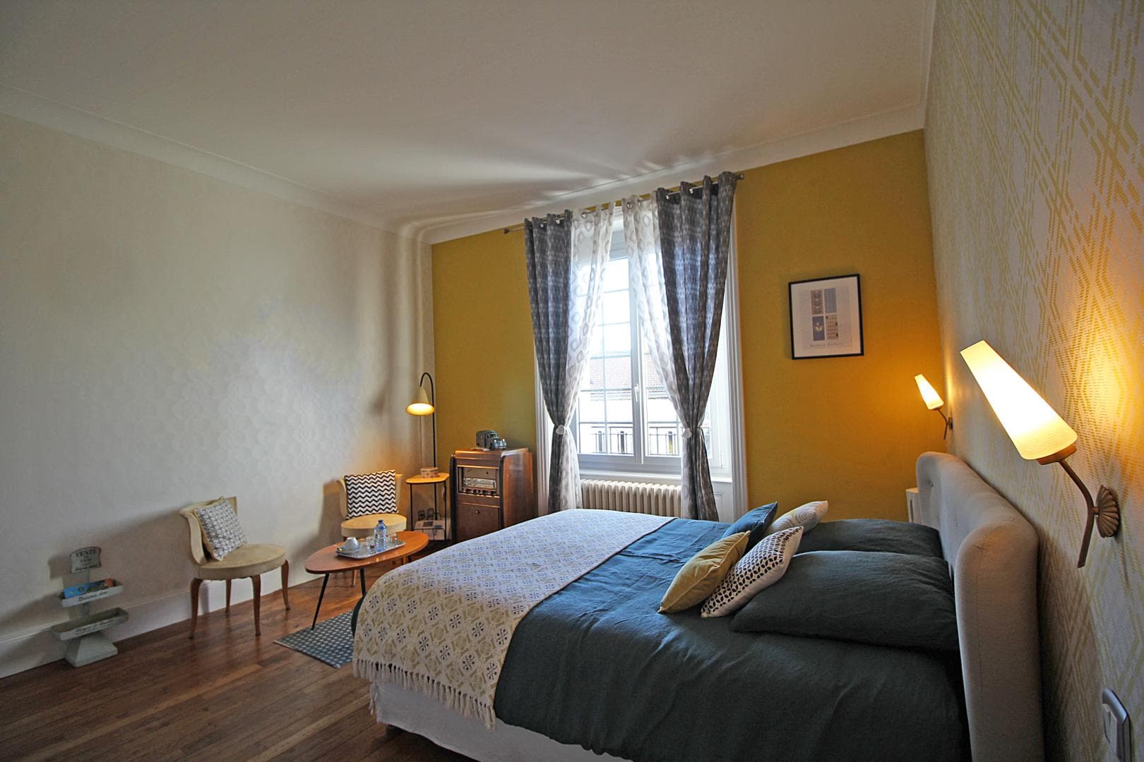Chambre d'hôtes "Au fil du temps" à châlus - chambre vintage_24
