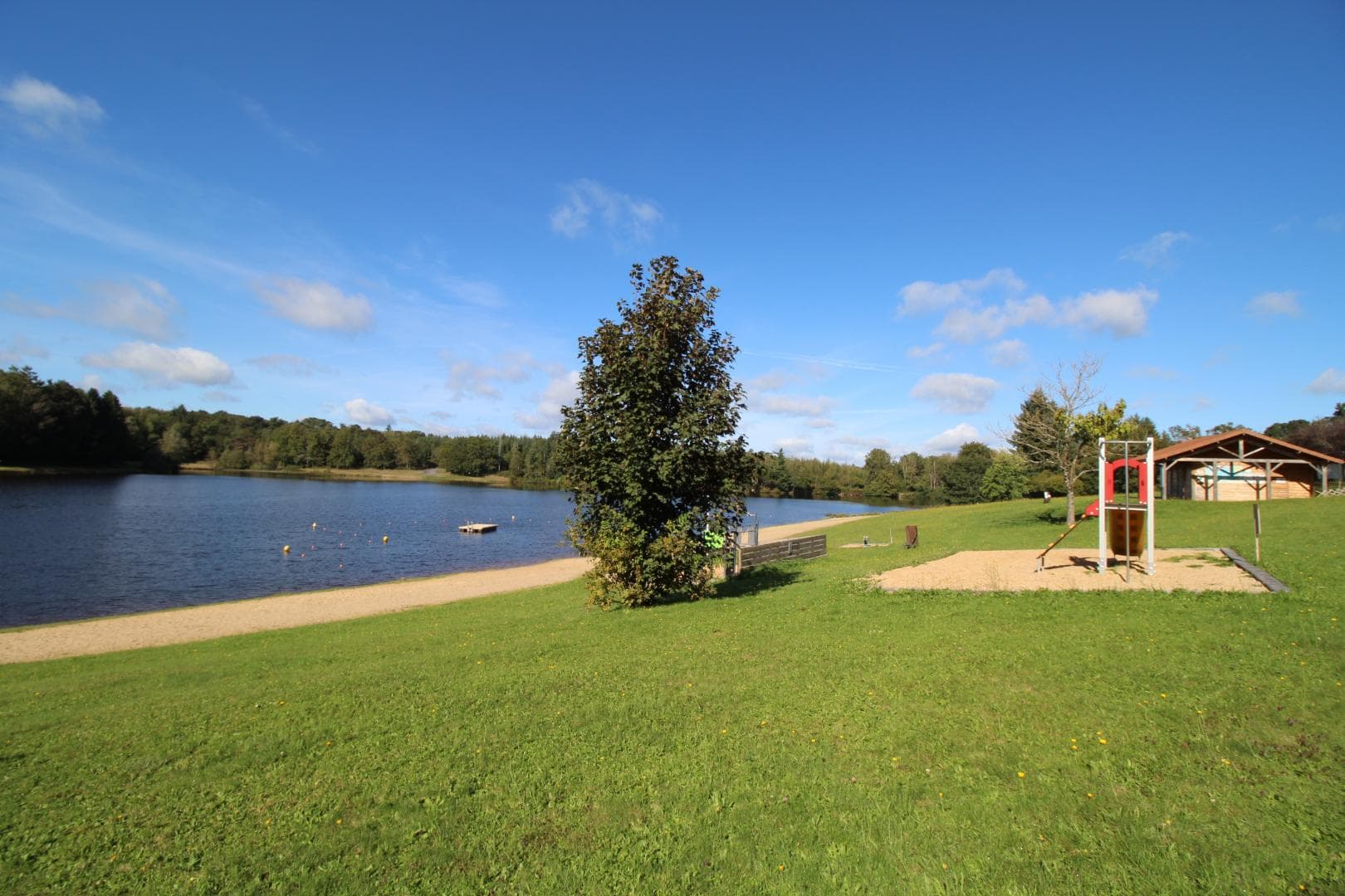 Lac de Saint Mathieu en Haute-Vienne (Nouvelle Aquitaine)_23