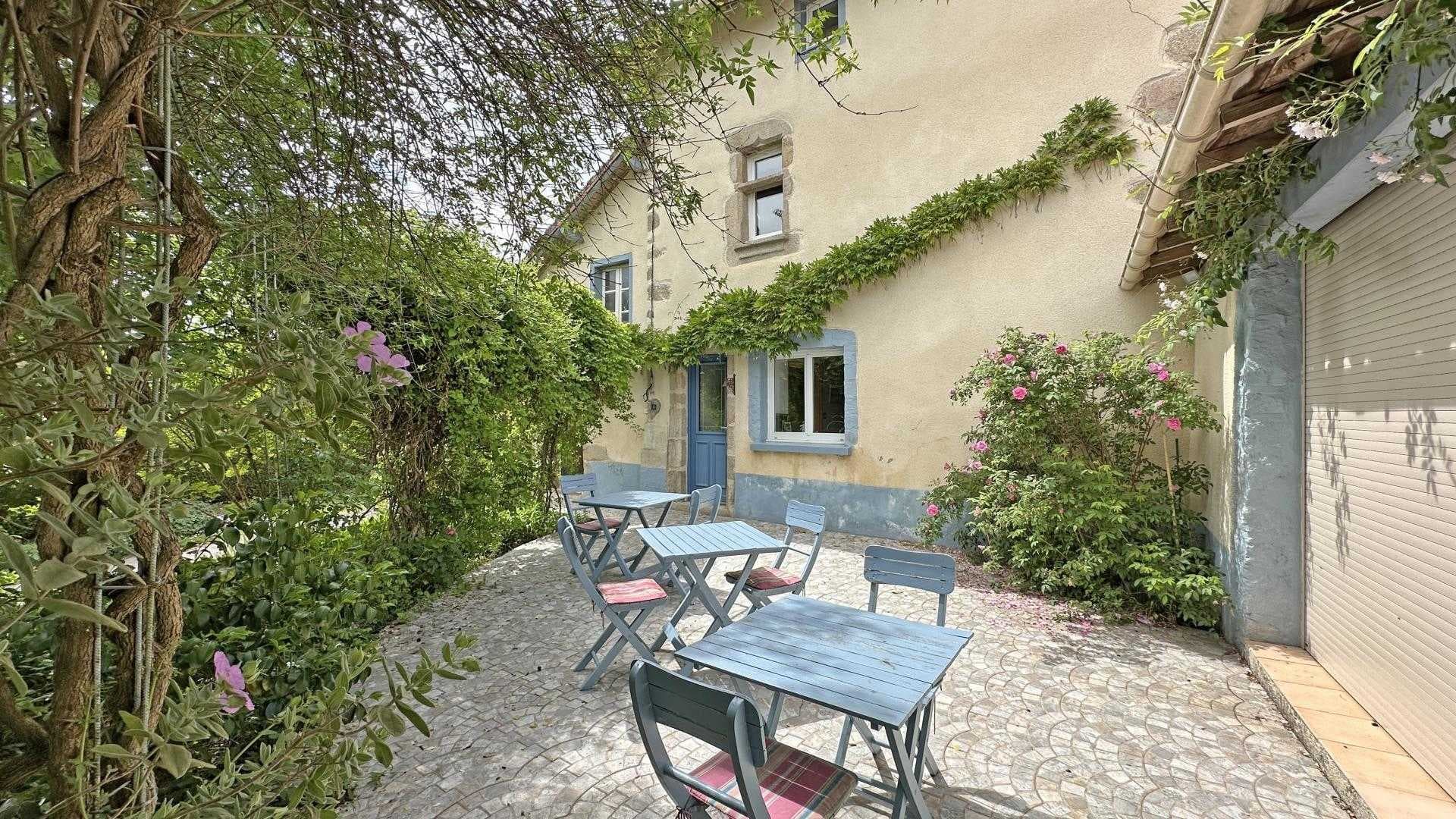 La Maison des couleurs à Saint Brice sur Vienne en Nouvelle Aquitaine (Haute-Vienne)_5