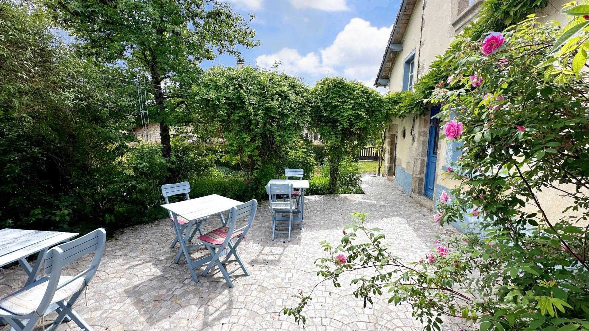 La Maison des couleurs à Saint Brice sur Vienne en Nouvelle Aquitaine (Haute-Vienne)_3