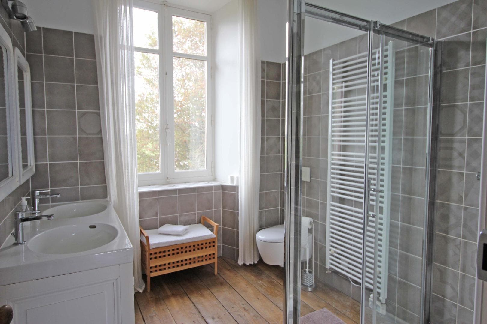 Gîte Le Boucheron à Beynac en Haute-Vienne (Limousin), salle d'eau 1er étage _23